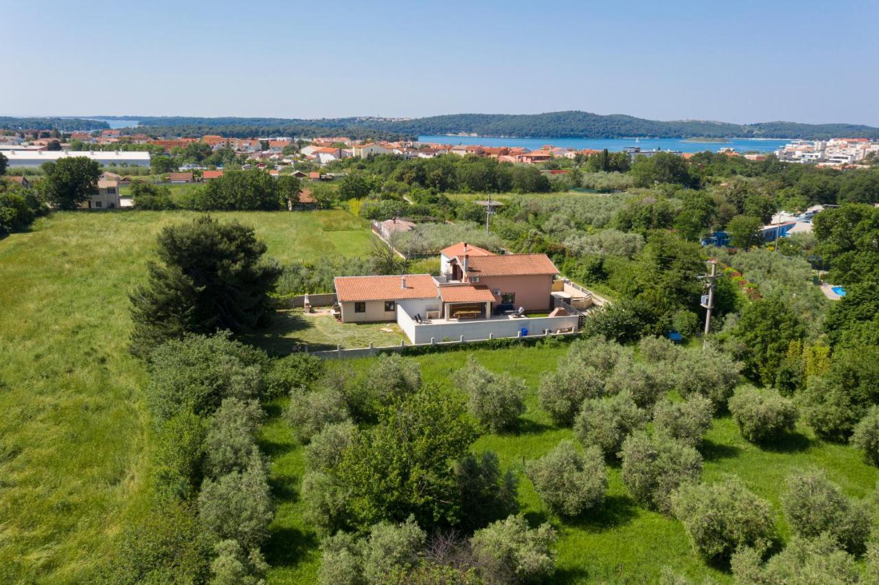 Holiday Home Franika Medulin Exterior photo
