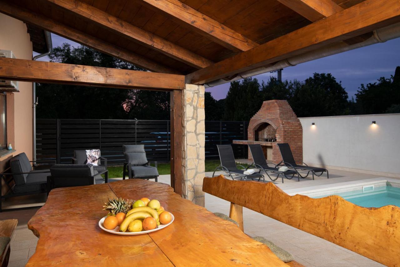Holiday Home Franika Medulin Exterior photo